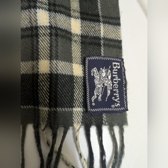 Burberrys Plaid Nova Check Scarf with Fringe *Vintage* - Picture 7 of 9